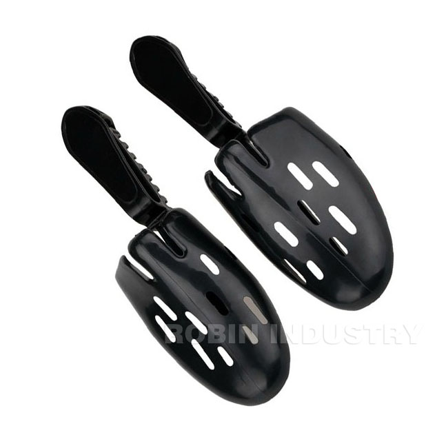 PLASTIC SHOE STRETCHER