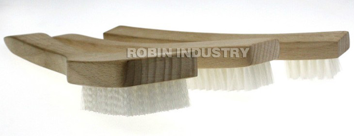 Scouring shoe brush